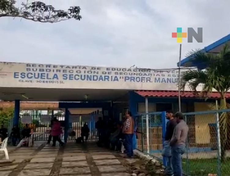Maestros piden destituir a subdirectora de escuela «Manuel C. Tello» de Tuxpan
