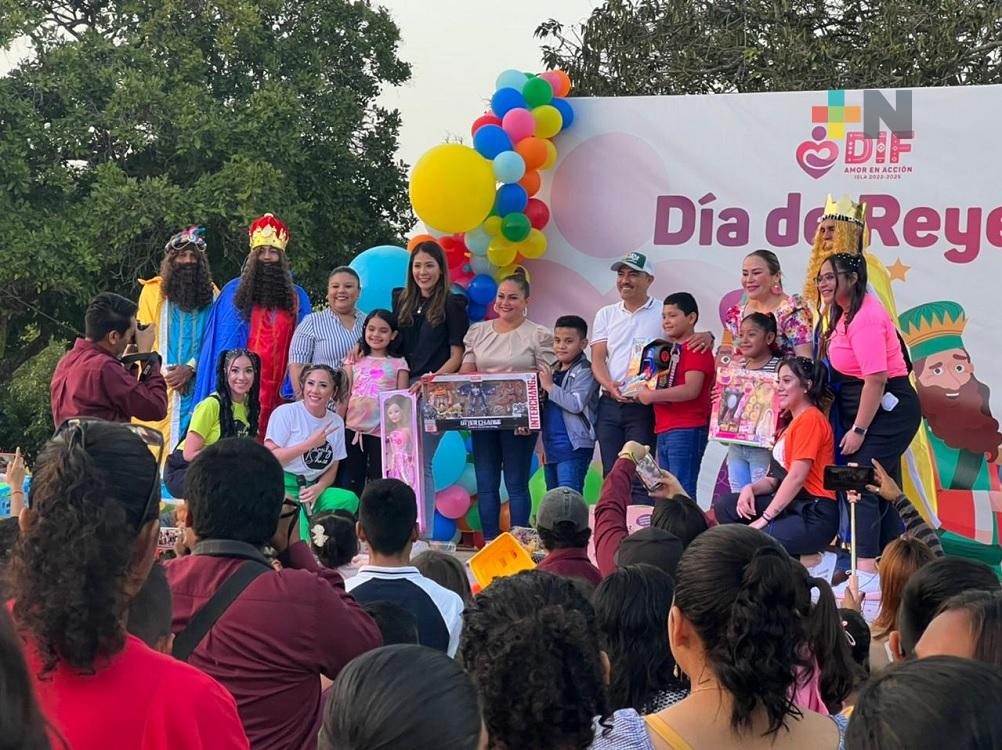 Más de dos mil niños disfrutaron del Día de Reyes en Cd. Isla
