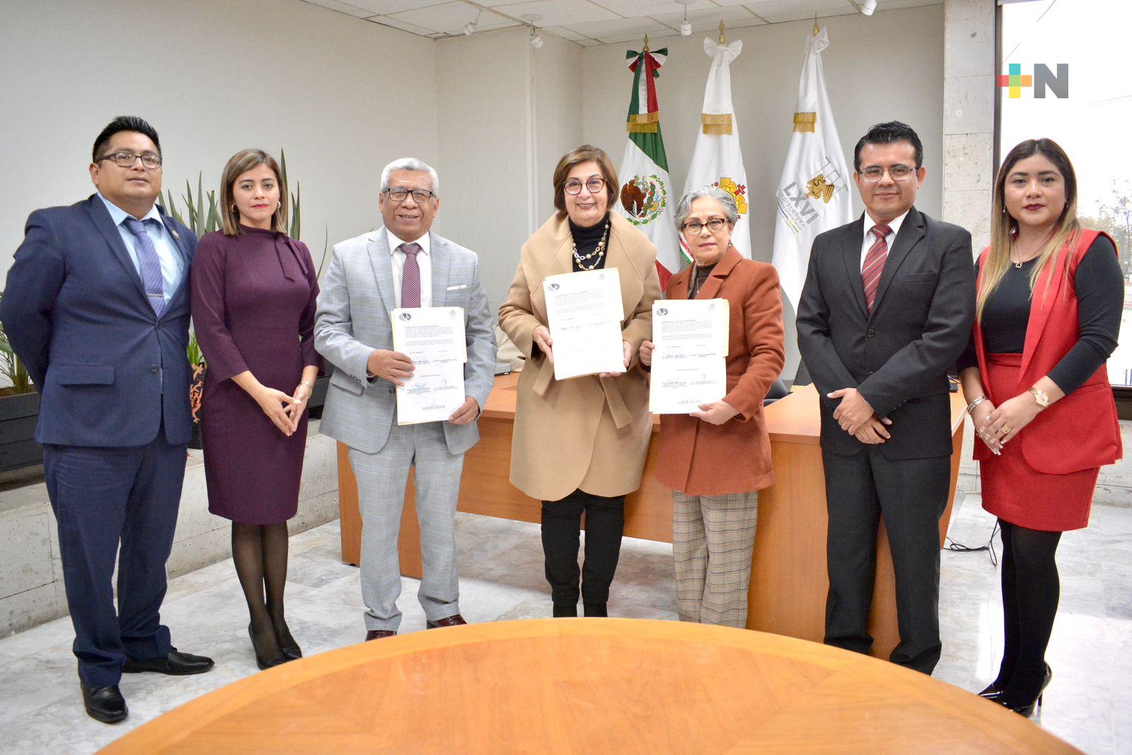 Celebran convenio Congreso y Universidad de la Huasteca Veracruzana