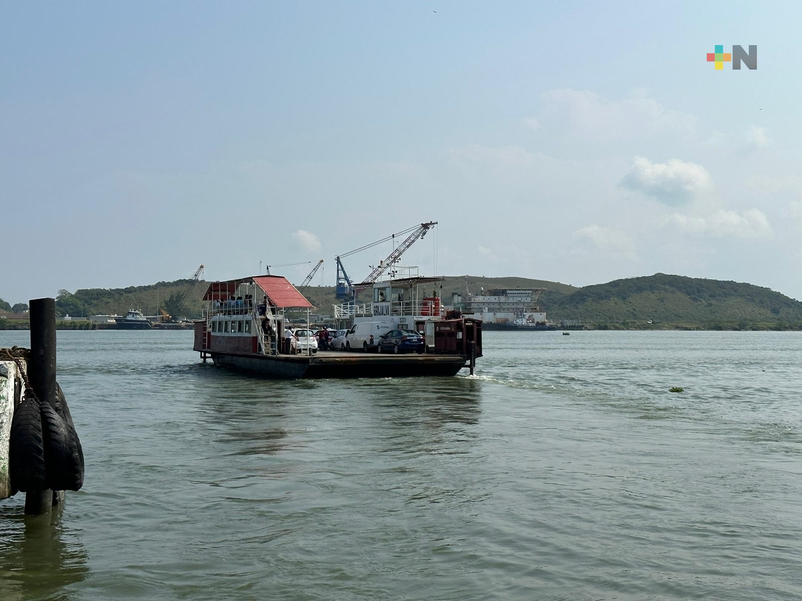 Puerto de Coatzacoalcos cerrado a la navegación por frente frío 27