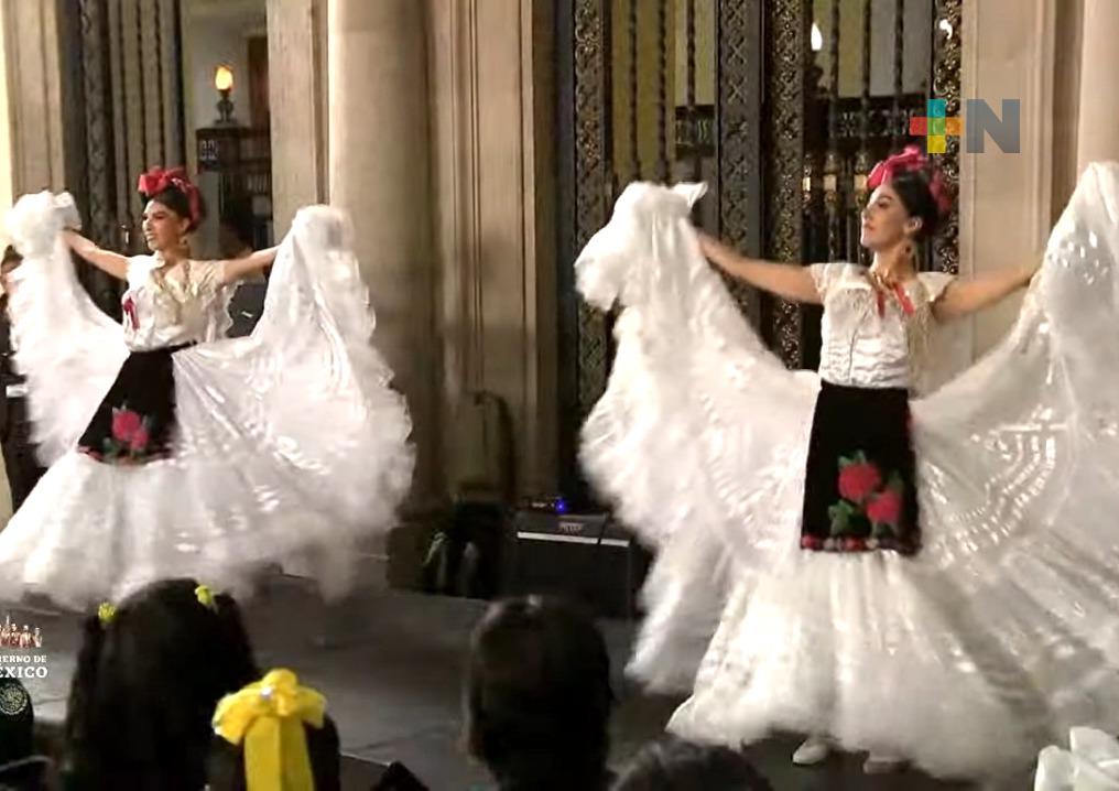 Presiden Beatriz Gutiérrez Müller y Jill Biden, «Fandango por la lectura»