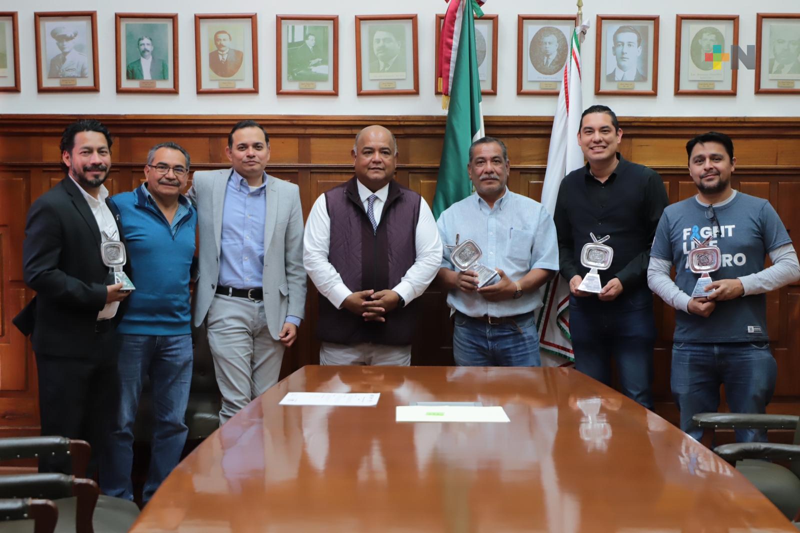 Reconoce Eric Cisneros a personal de RTV que ganó premios Pantalla de Cristal