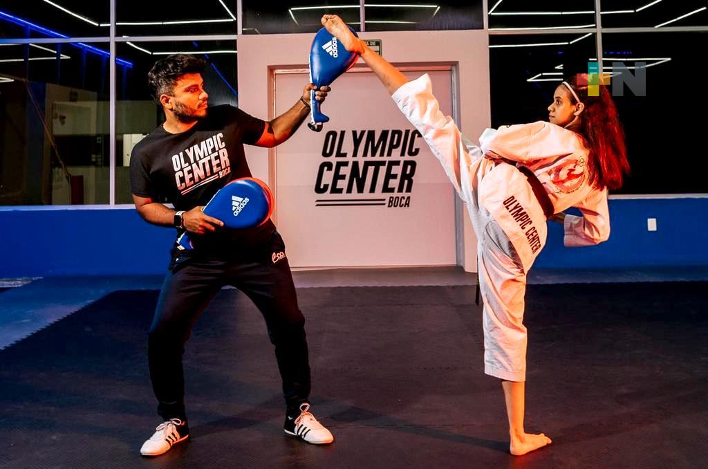 Brillan taekwondoína Bárbara Méndez y entrenador Rafael Ortiz en Nacional Juvenil