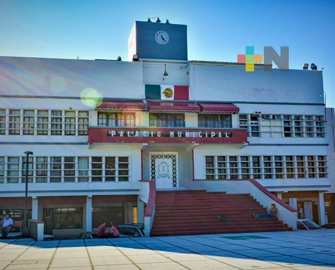 No habrá subejercicio en finanzas de Coatzacoalcos: Emir Sánchez