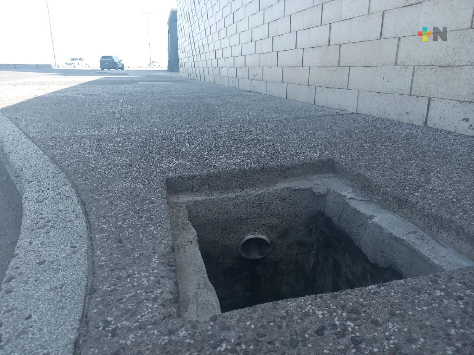 Otro registro de agua sin tapa en Boca del Río