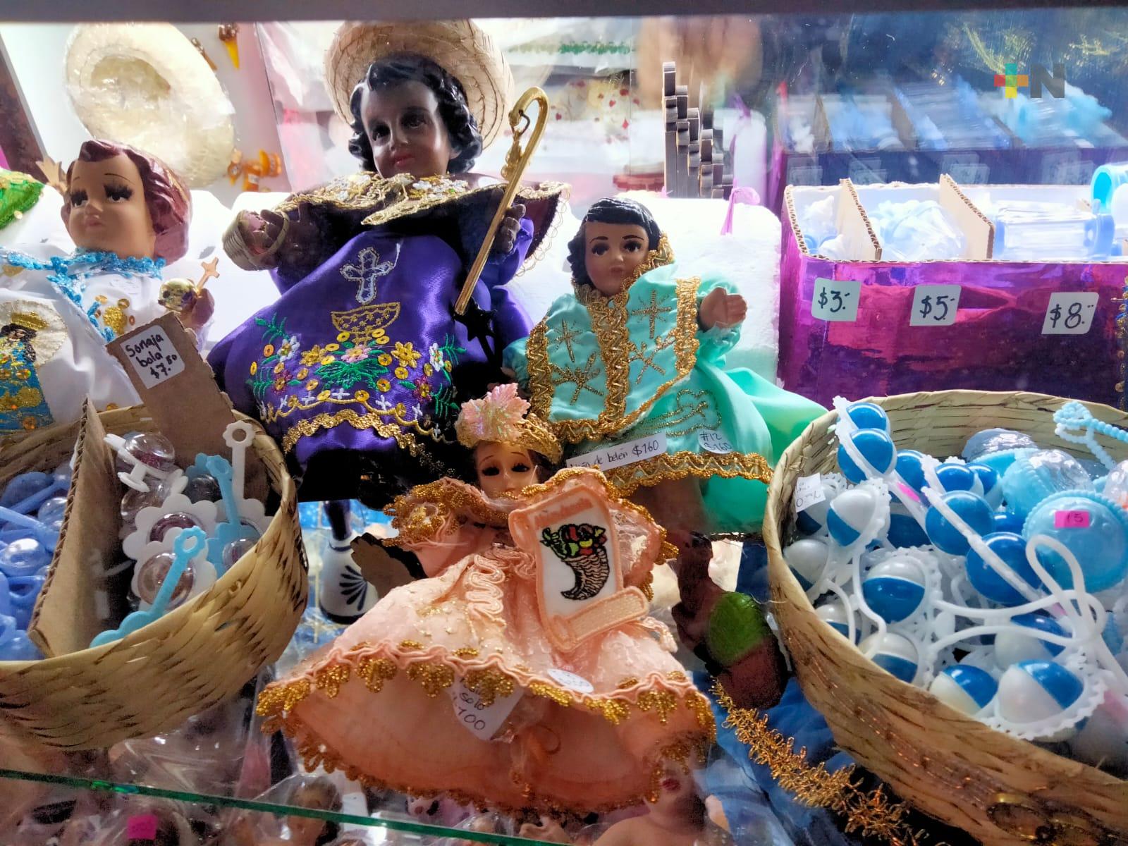 Gran variedad de ropa y accesorios para vestir al Niño Dios en Coatepec Gran variedad de ropa y accesorios para vestir al Niño Dios en Coatepec