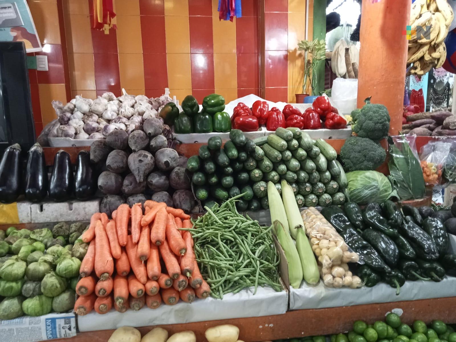 Verdura y fruta con ventas considerables en mercado Hidalgo de Veracruz