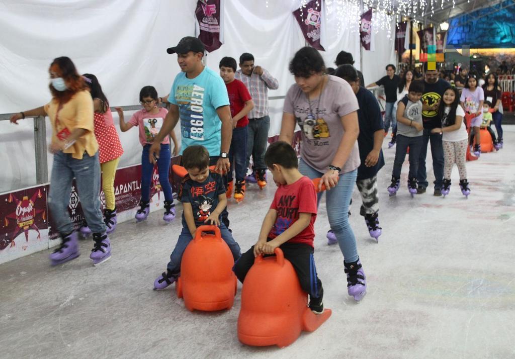 Más de un millón de visitantes en pistas de hielo de Tantima, Papantla y Coatepec: Eric Cisneros