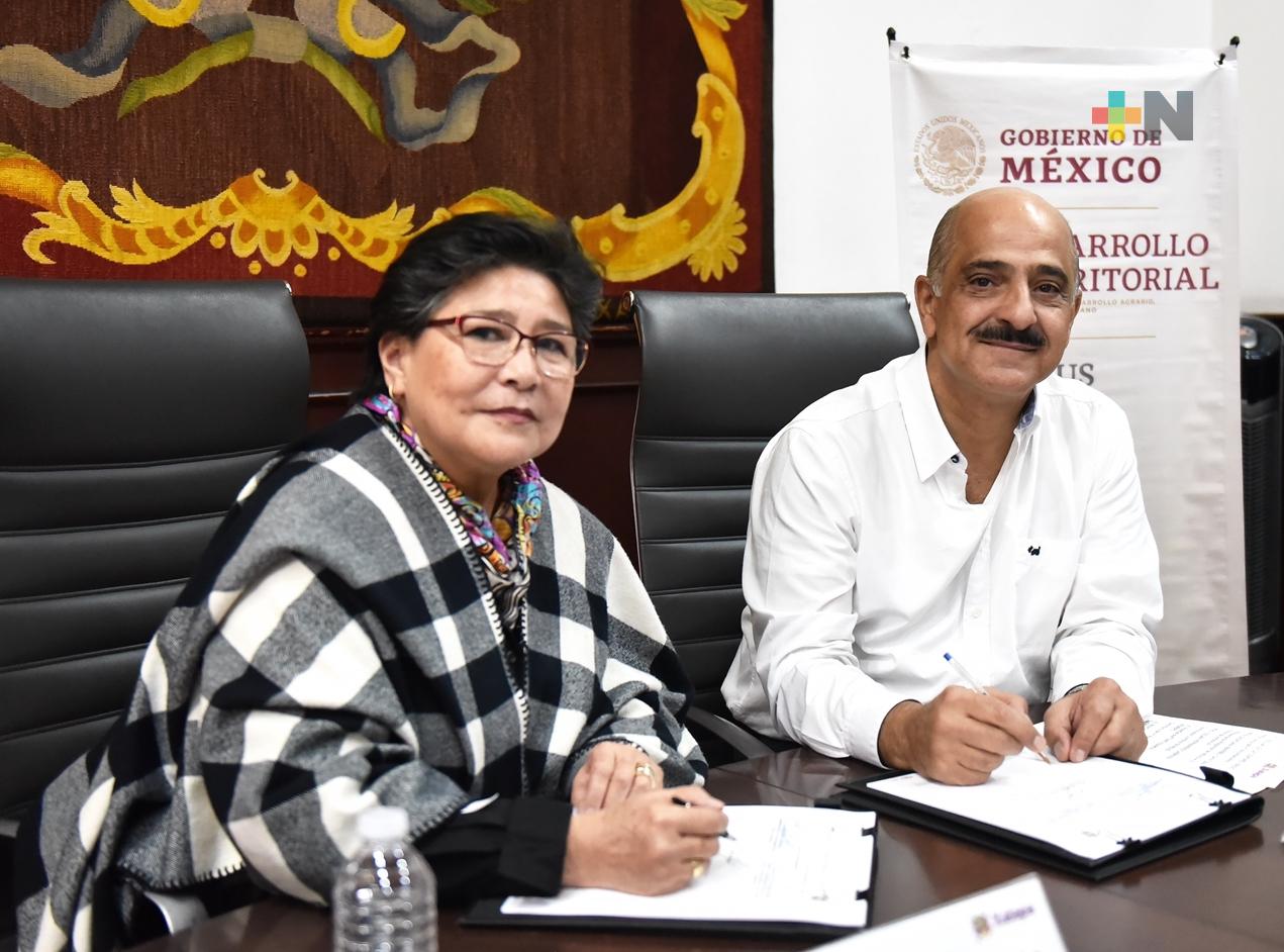 Signan convenio Ayuntamiento e Insus, en favor de 10 mil familias