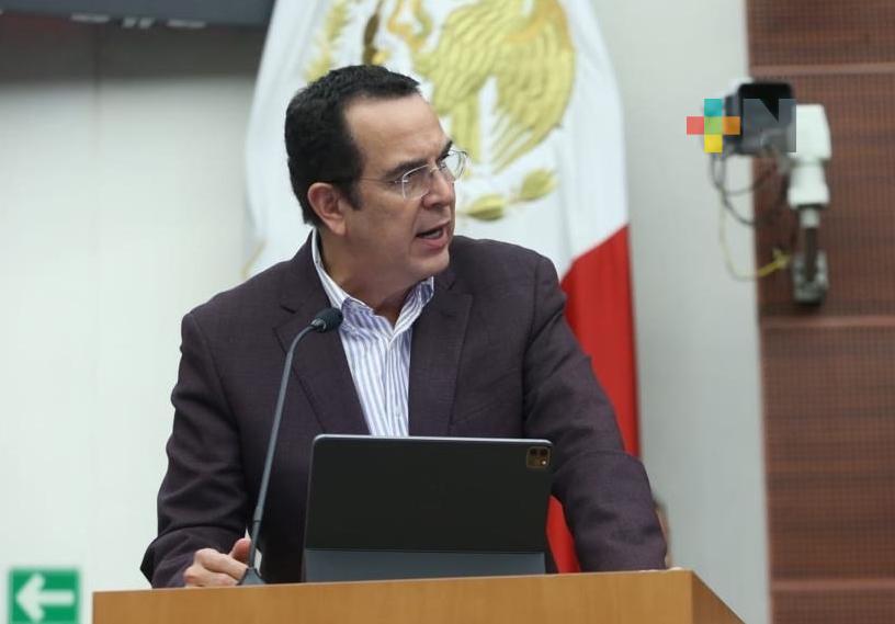 Senado regulará el uso de vapeadores en México: Pérez Astorga