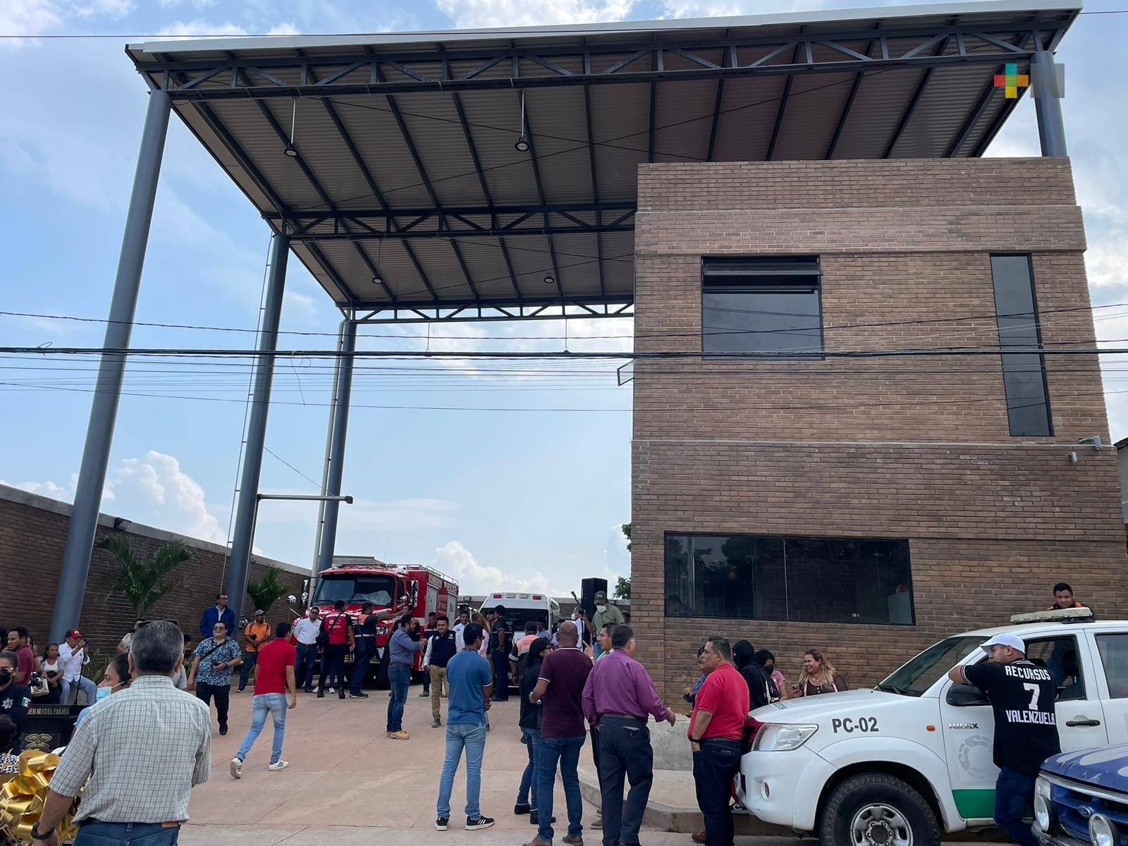 Sedatu entregó nuevo oficio de Bomberos de Minatitlán