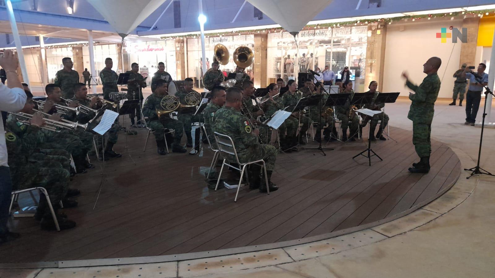 Presentaciones de banda militar mantiene la cercanía con ciudadanía