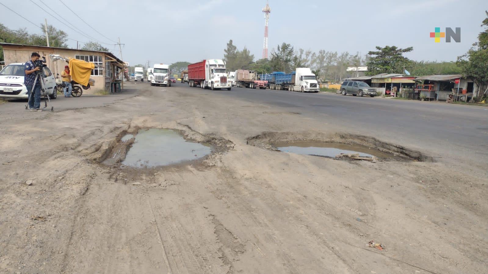 Falta mantenimiento a carretera federal Santa Fe-Paso del Toro
