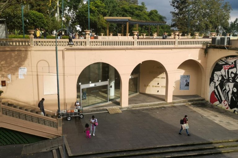 Invita IVEC a visita guiada para comunidades sordas en la Pinacoteca Diego Rivera