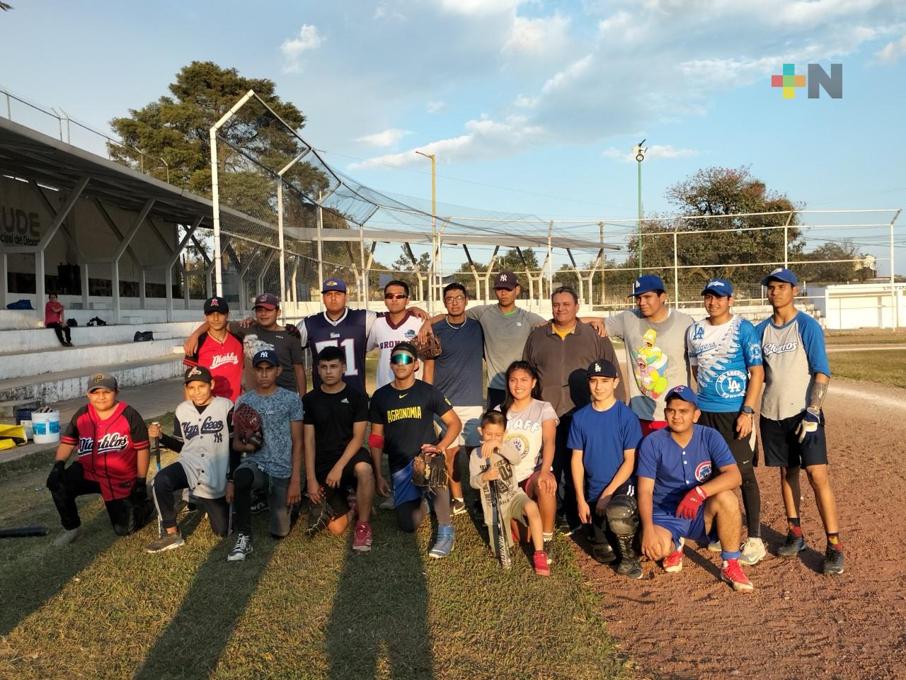 Abre sus puertas la escuela de beisbol «Los Quetzales»