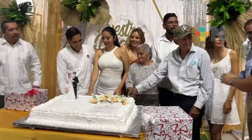 Legalizan su unión 100 parejas de Tierra Blanca