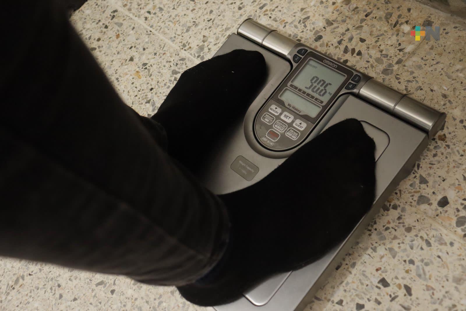 Cofepris advierte sobre riesgos de automedicación con fármacos para bajar de peso