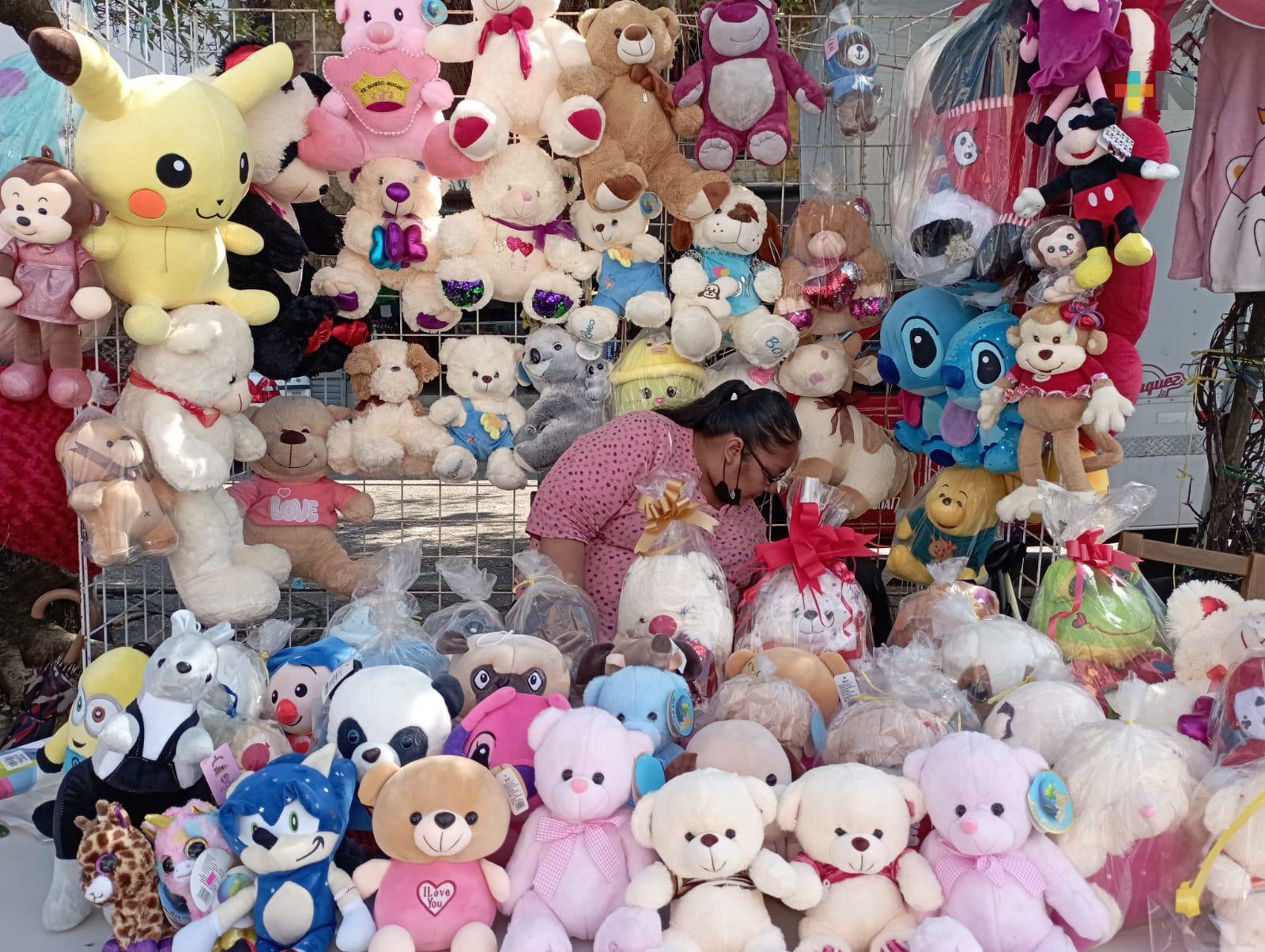 En Día del Amor y la Amistad, comerciantes esperan repunte en ventas