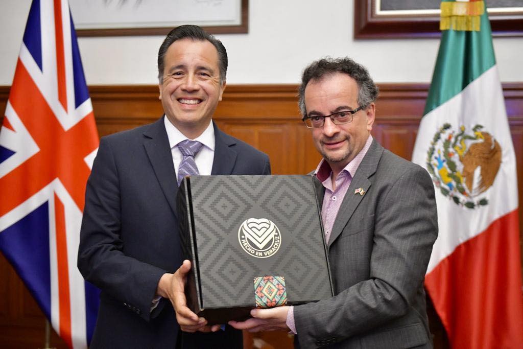 Gobernador Cuitláhuac García recibe a embajador Jon Benjamin