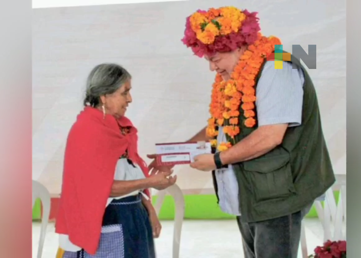 Entregan apoyo directo a productores de Ixhuatlán de Madero a través de Bienestar