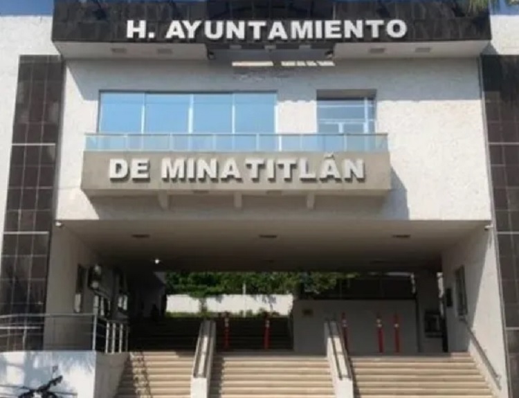 Se levanta huelga de trabajadores de alcaldía de Minatitlán; hubo respuesta a demandas