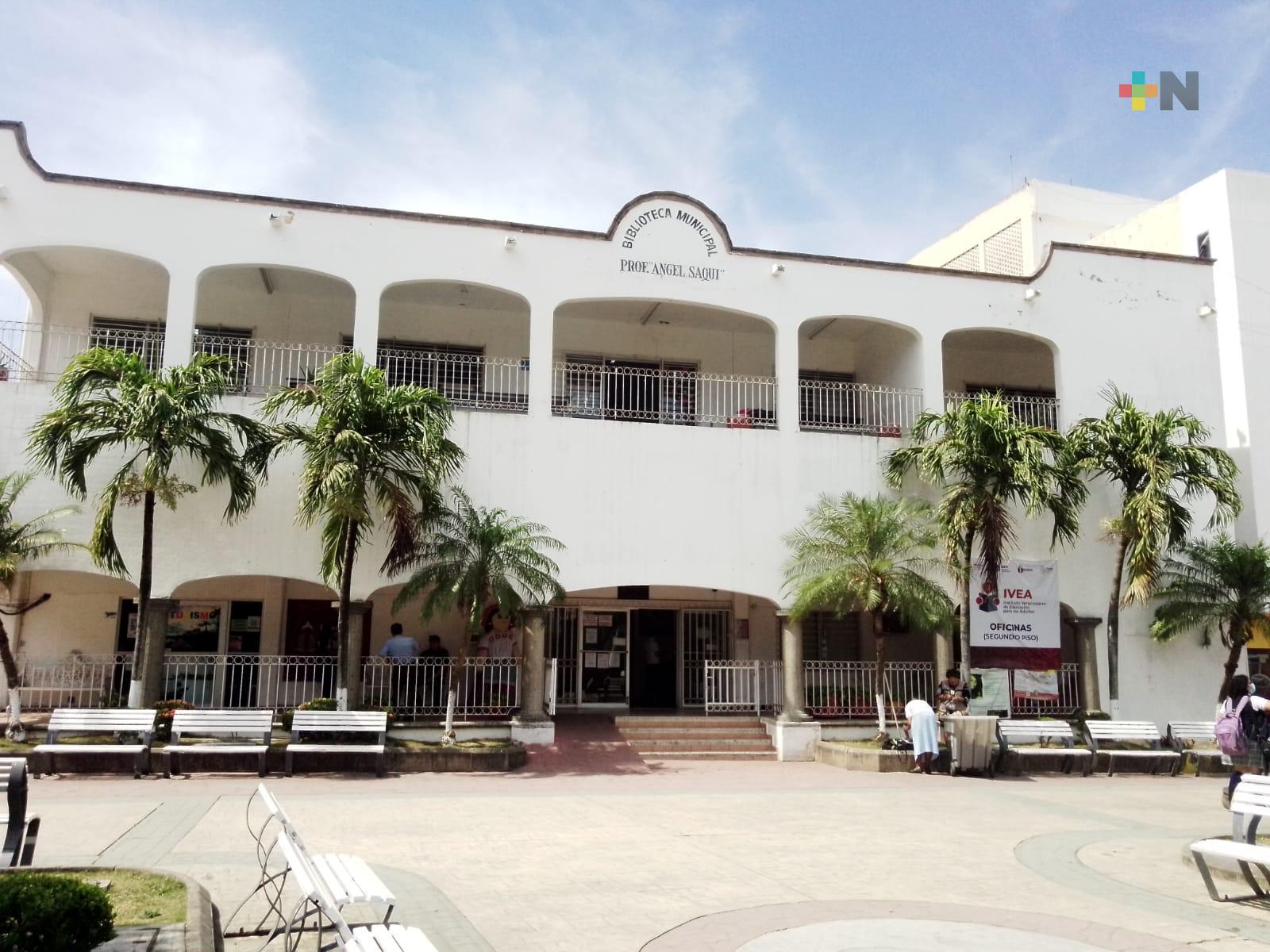 Ayuntamiento de Tuxpan restaura la biblioteca municipal