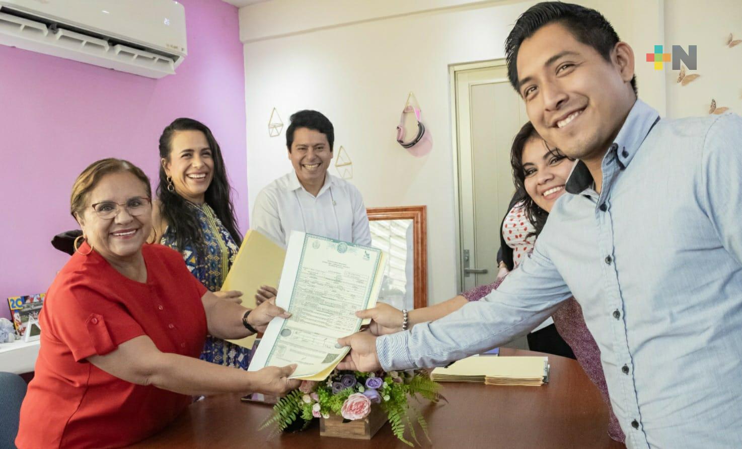 En Minatitlán fueron cien las parejas participantes en boda colectiva