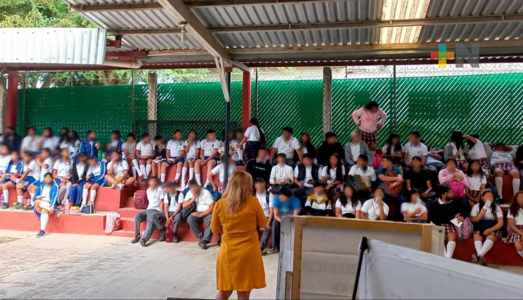 Capacita UECS a estudiantes de comunidad La Palma