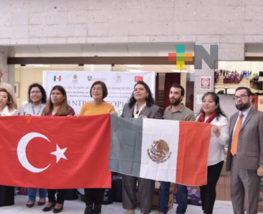 Veracruz, pueblo solidario que seguirá apoyando a los hermanos de Turquía: Mago Corro