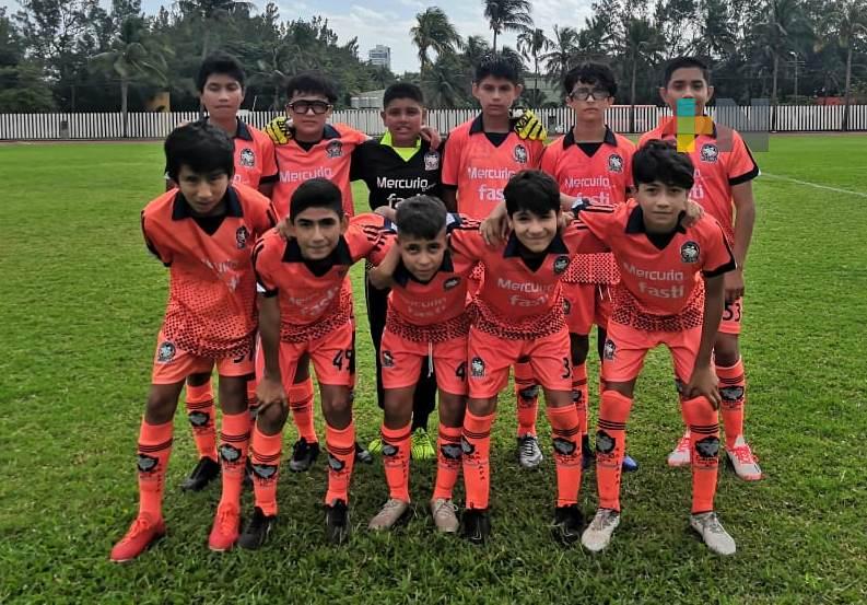 Delfines de Xalapa se mantiene invicto en la Liga Nacional Juvenil