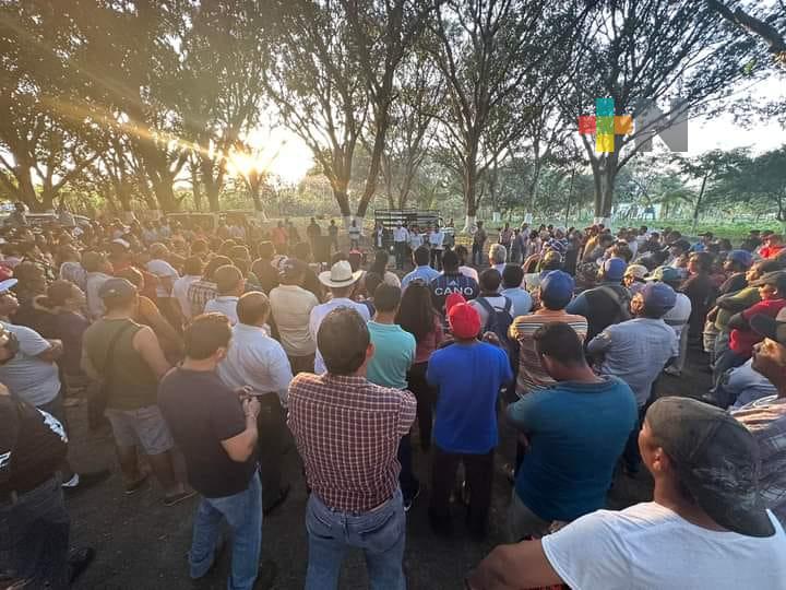 Extrabajadores del SAS se reunieron con  alcalde de Medellín y diputados