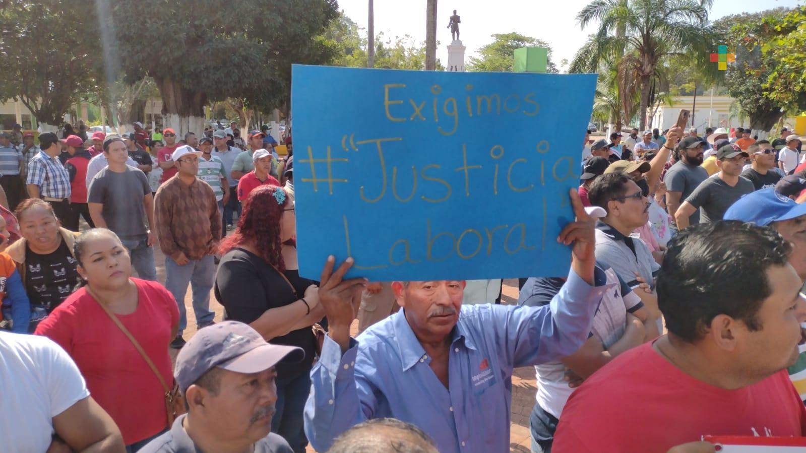 Extrabajadores del extinto SAS se manifestaron