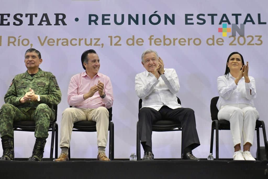 Acompaña Cuitláhuac García al presidente López Obrador en evento del WTC