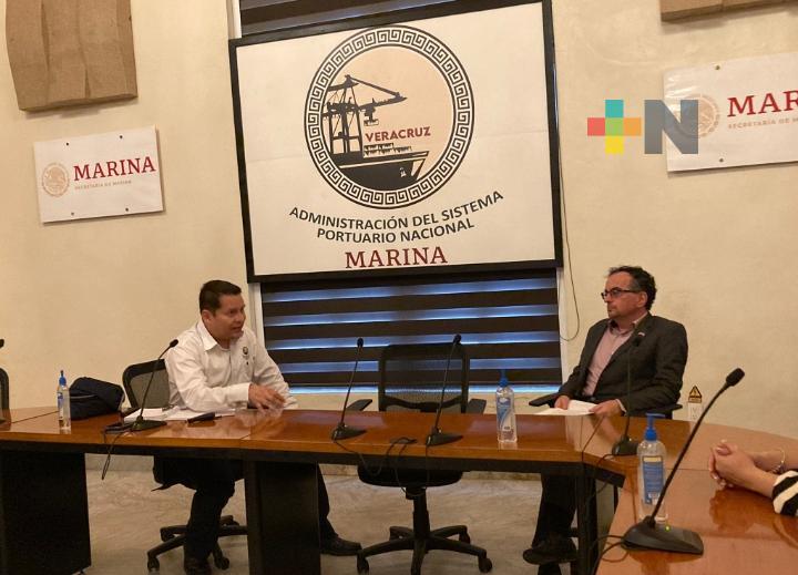 Embajador del Reino Unido en México, Jon Benjamin, visitó el puerto de Veracruz