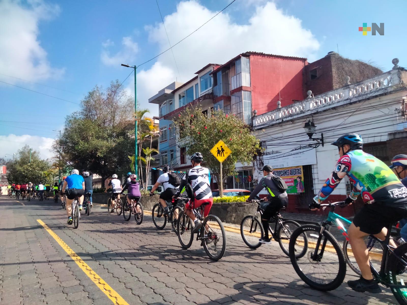 Cosustenta UV realizan exitosa rodada ciclista en centro de Xalapa