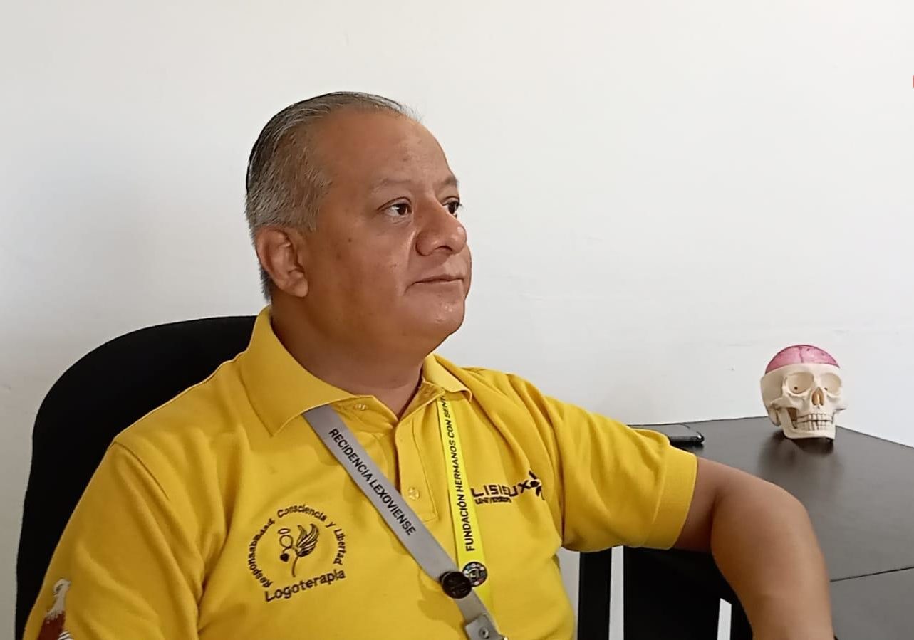 Forman grupos de autoayuda y tanatología para pacientes con cáncer y sus familiares en Coatza