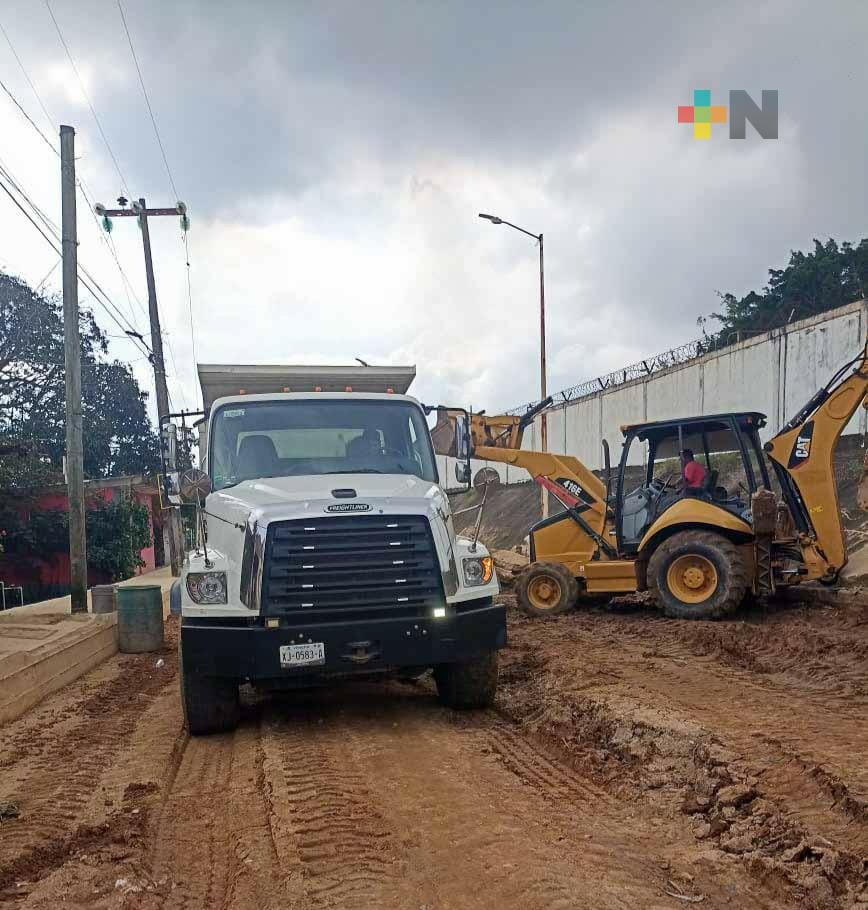 Rehabilitarán caminos de zonas rurales de Minatitlán