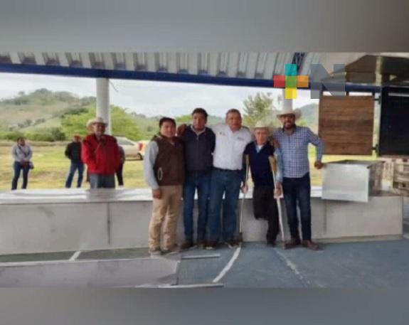 Sedarpa entrega equipo para desarrollo agroindustrial del piloncillo en Zacualpan