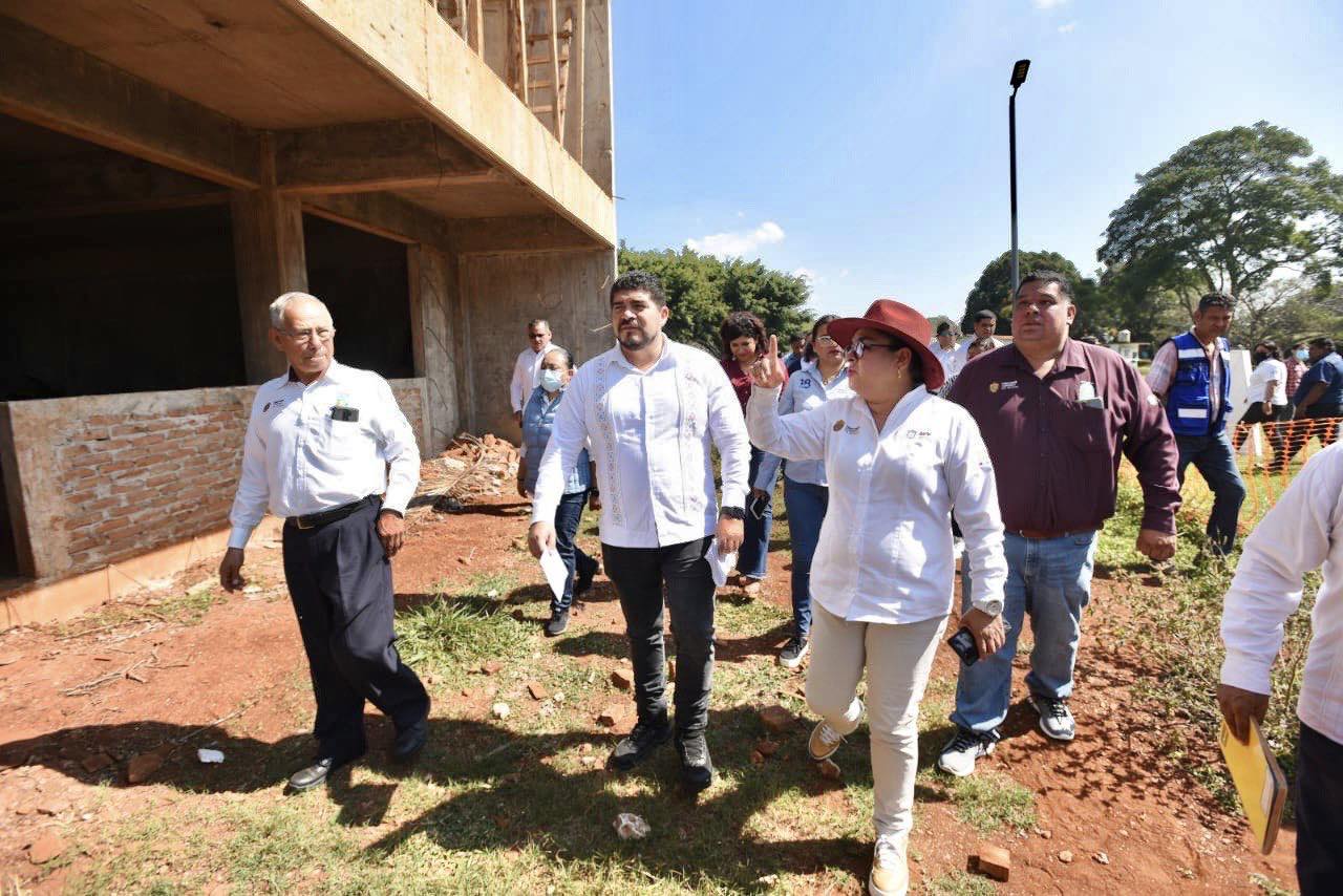 Millonaria inversión educativa en sur del estado de Veracruz