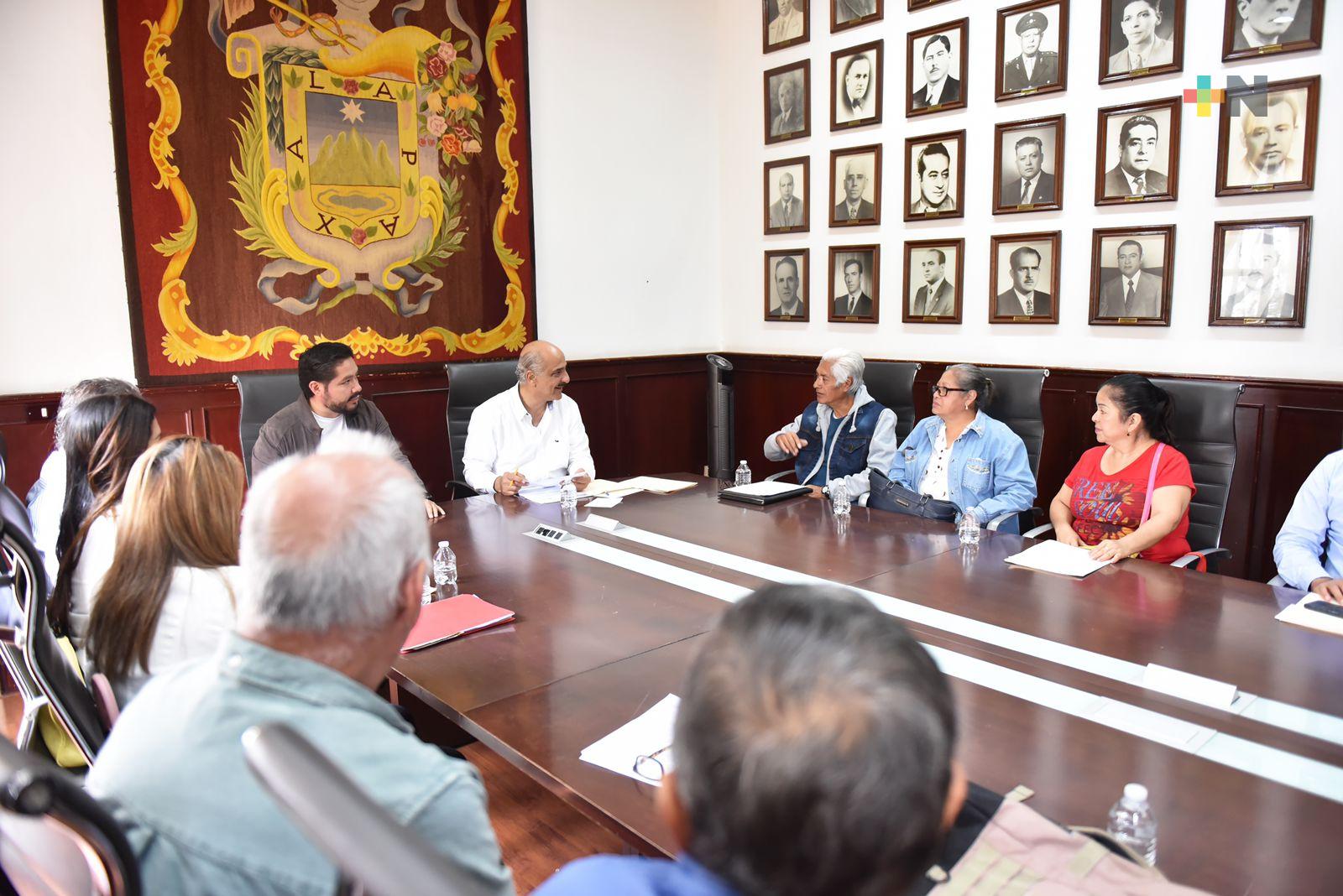 Recibe alcalde Ricardo Ahued a representantes de patronatos