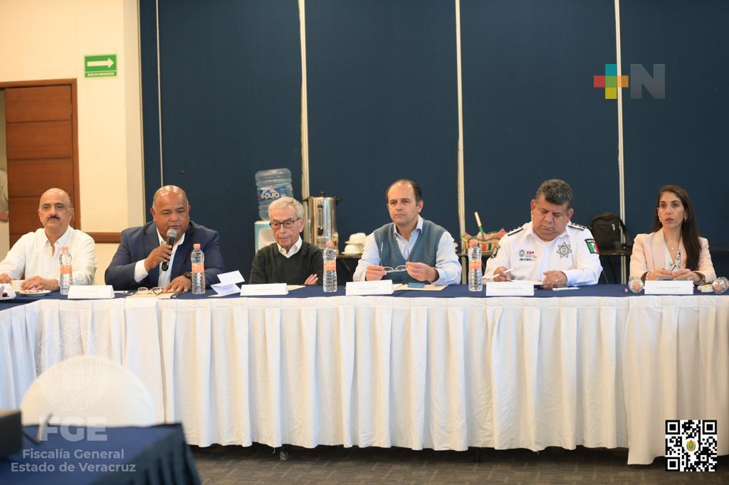 Fiscal general participa en la cuadragésima sesión de la Mesa de Seguridad y Justicia de Xalapa