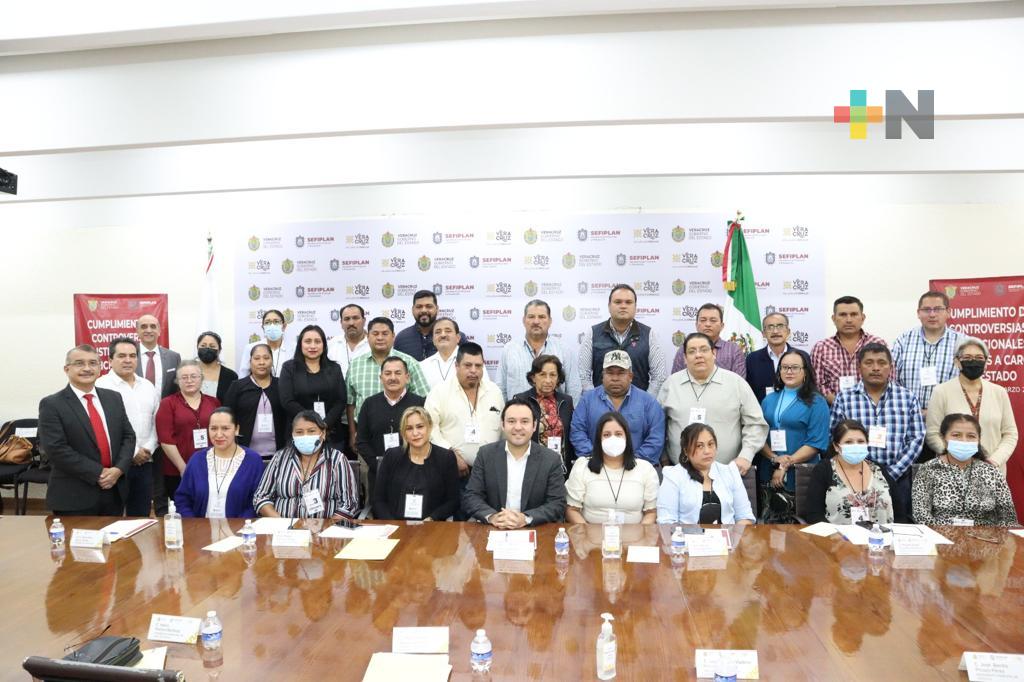 Liquida Veracruz deuda de 2.5 mil millones con municipios por controversias constitucionales