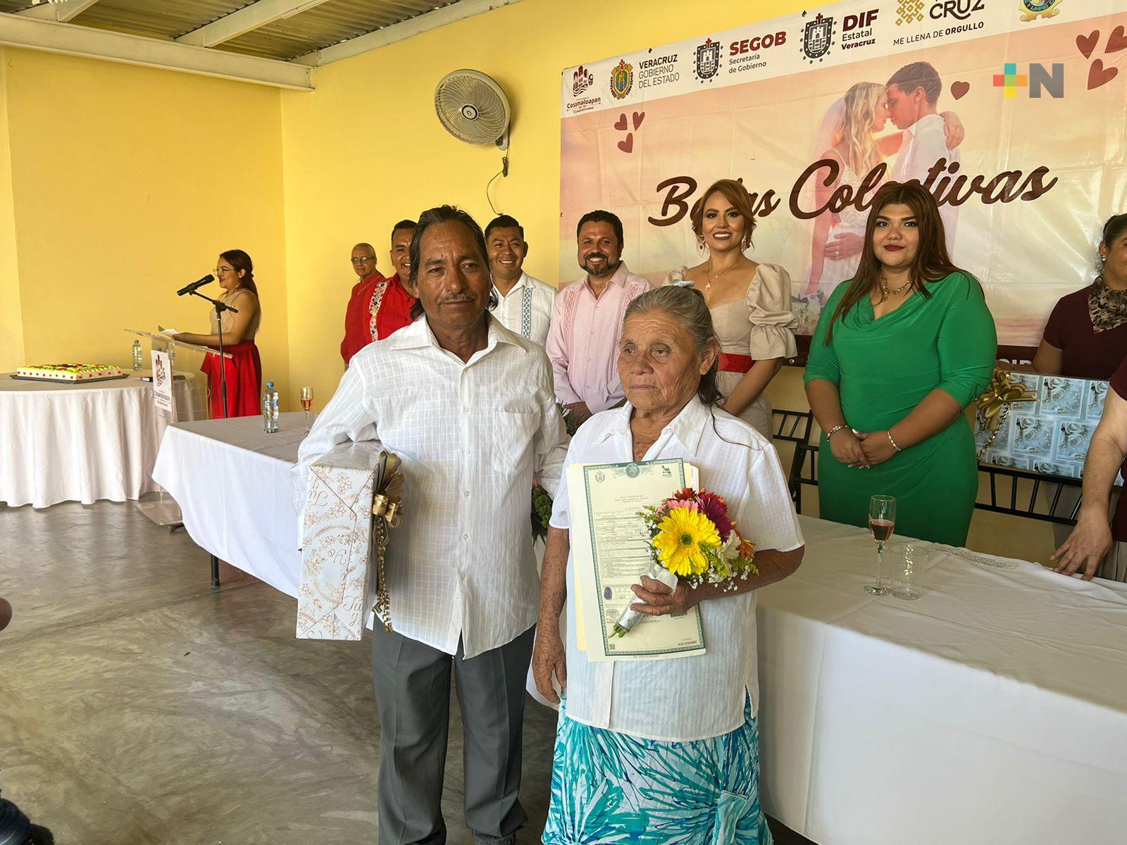 Obtienen certidumbre jurídica 37 parejas en Cosamaloapan