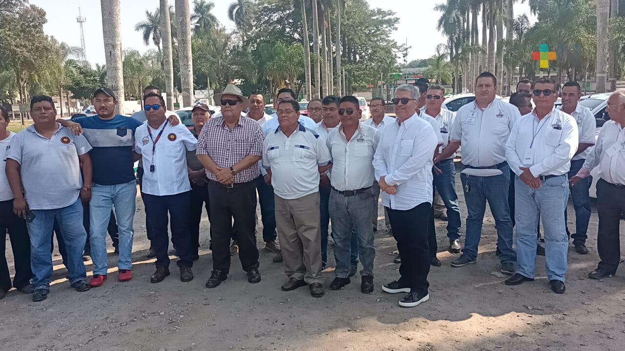 Taxistas de Martínez satisfechos con prohibición de apps para transporte