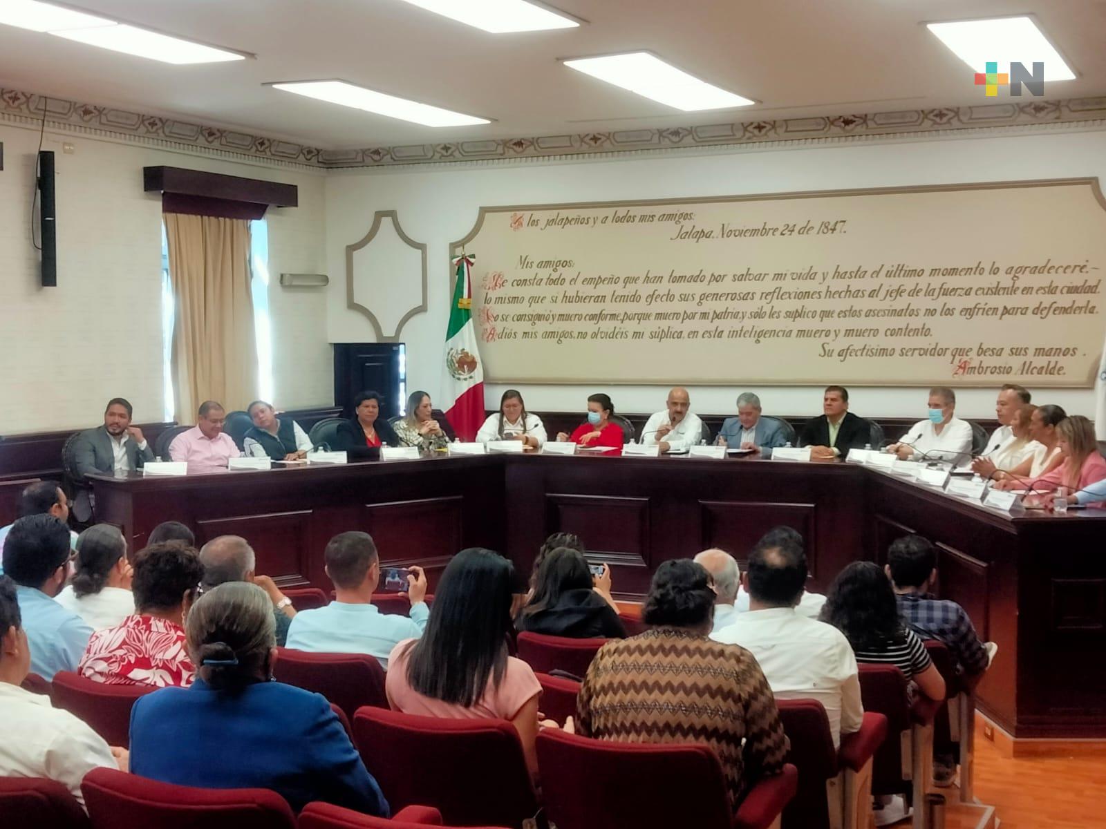Alta concentración de personas en audiencia ciudadana municipal de Xalapa