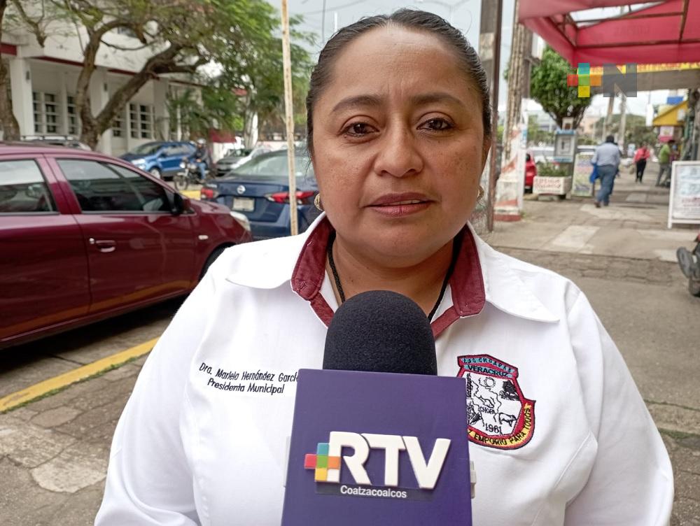 Alcaldesa de Las Choapas pide apoyo para hacer eficiente transporte público en su localidad