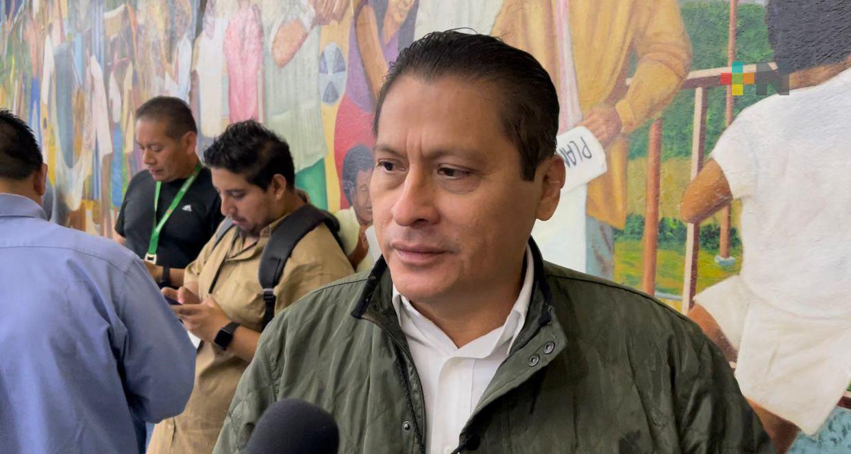 Alcalde de Tatahuicapan solicita a CMAS repare fuga en presa Yuribia
