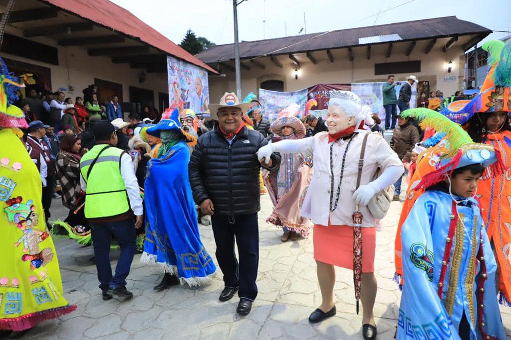 Inaugura Eric Cisneros el carnaval tradicional Zacualpan 2023