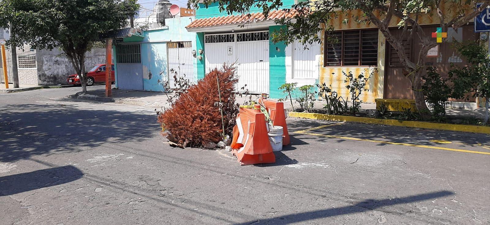 Reportan vecinos de Formando Hogar nula respuesta del ayuntamiento ante hundimiento de calle