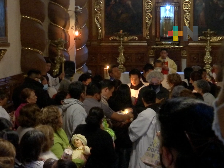 Llevan a bendecir Niño Dios a Catedral de Xalapa